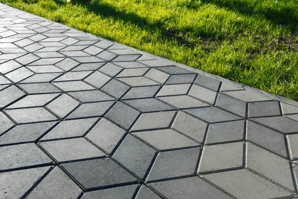 Best Commercial Driveway Pavers  in Lakes Of The Four Seasons, IN