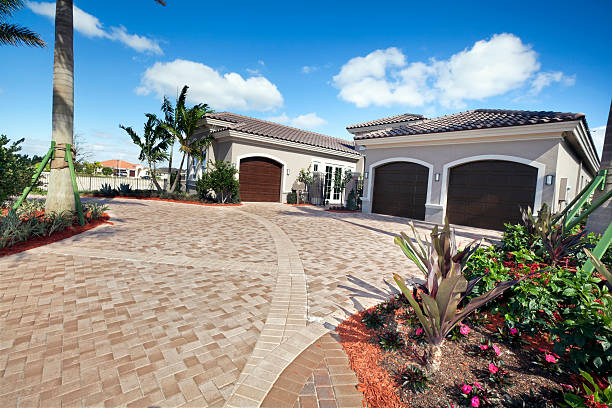 Best Professional Driveway Pavers  in Lakes Of The Four Seasons, IN
